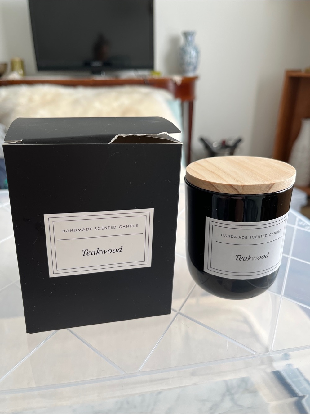 Teakwood Scented Candle - Black Jar with Wood Lid